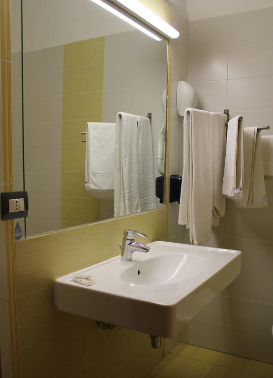 Hotel 106 Sellia Marina Szoba fotó