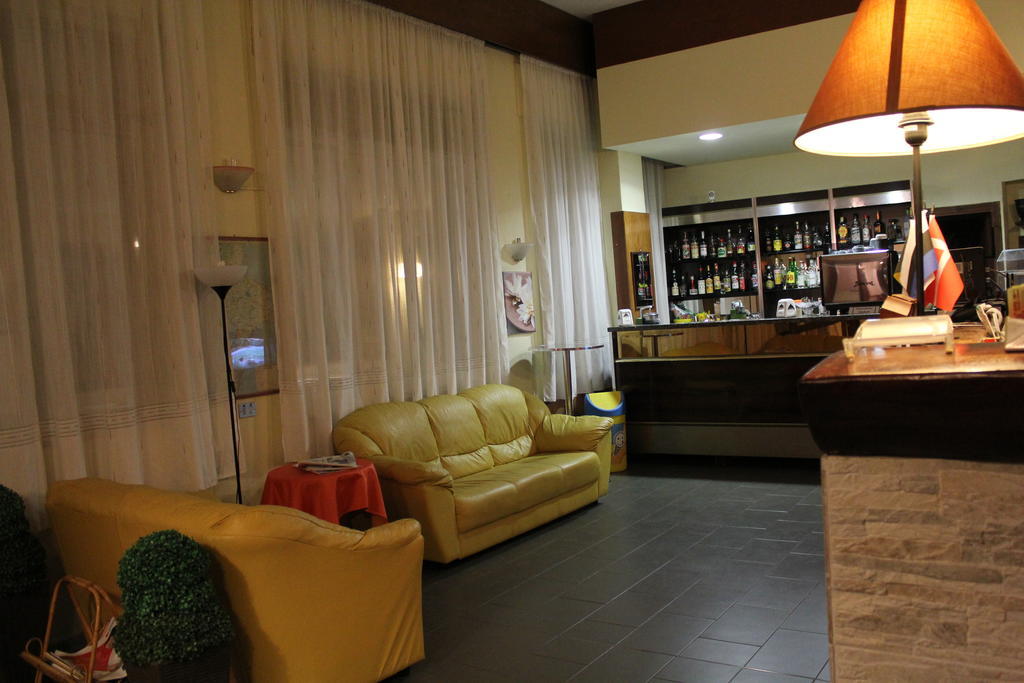 Hotel 106 Sellia Marina Kültér fotó
