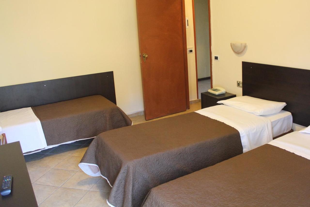 Hotel 106 Sellia Marina Kültér fotó