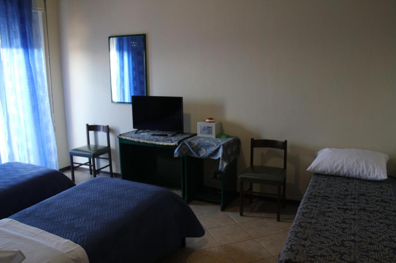 Hotel 106 Sellia Marina Kültér fotó
